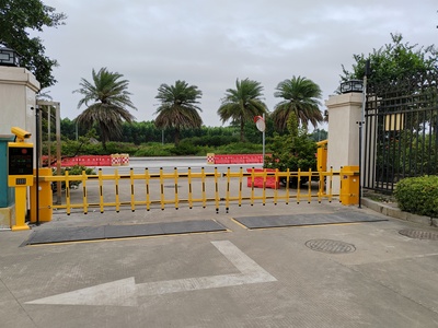 车牌识别道闸